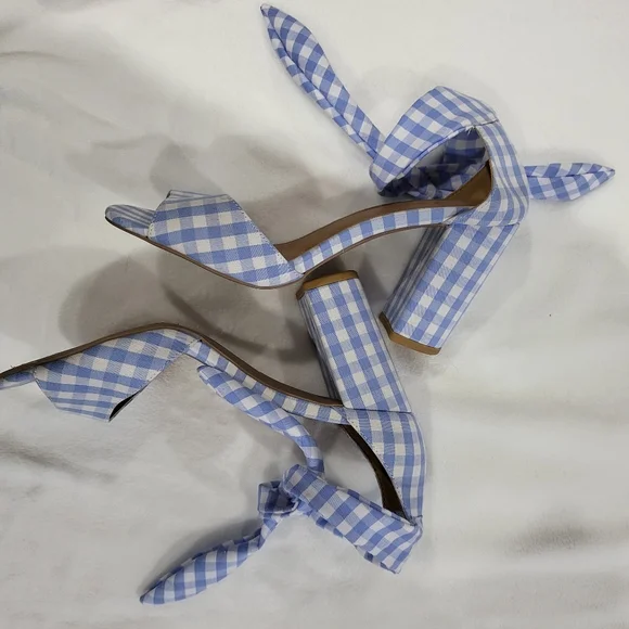 Lulus heels - Picture 2 of 2